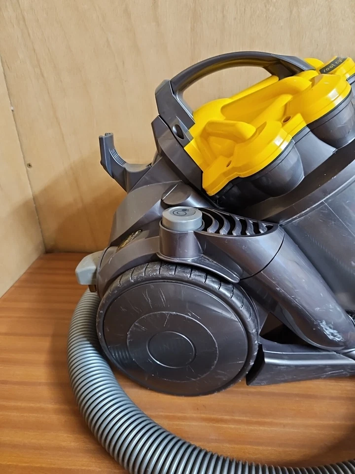 Dyson DC19 T2 Cylinder Hoover Vacuum Cleaner Fully Working - Image 2 of 4