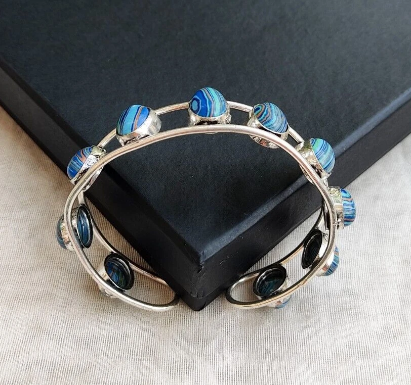 Регулируемый браслет с целебными кристаллами Rainbow Calsilica с несколькими камнями посеребренный - Изображение 3 из 4