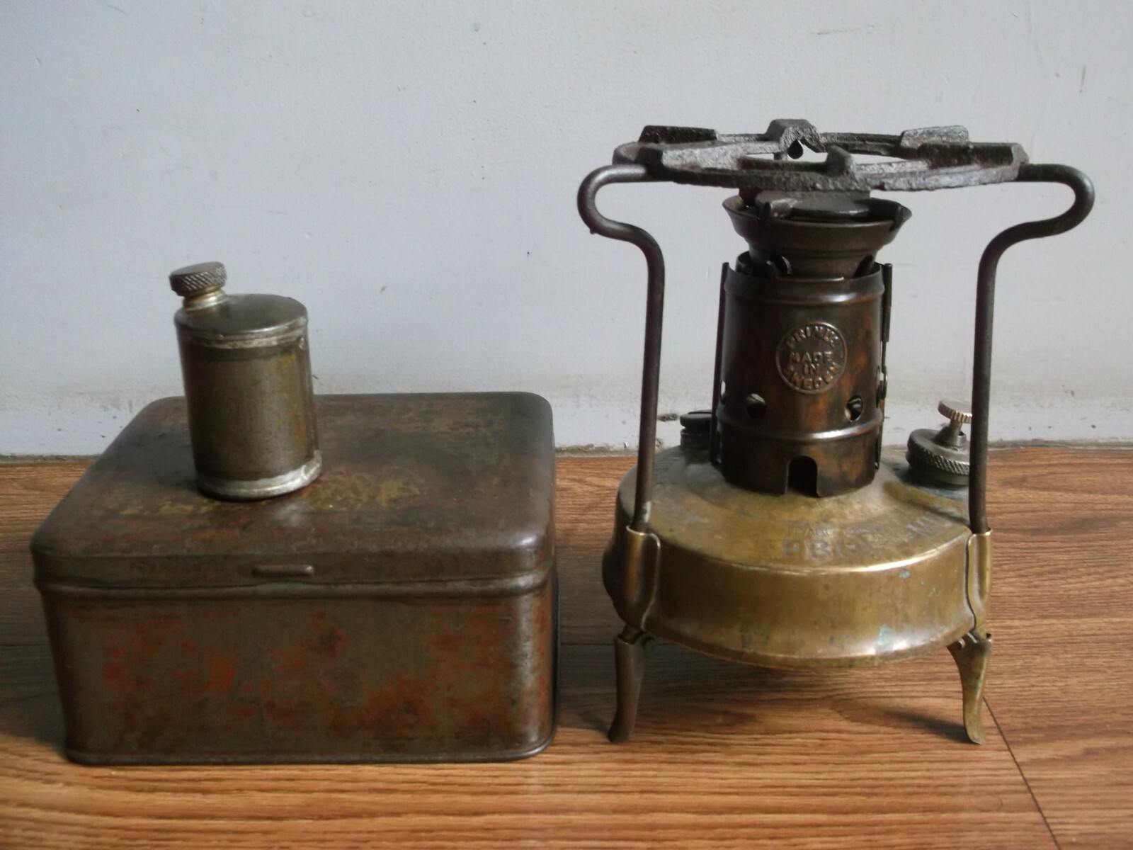 Rare vintage "PRIMUS" brand portable Camping brass stove made in Sweden