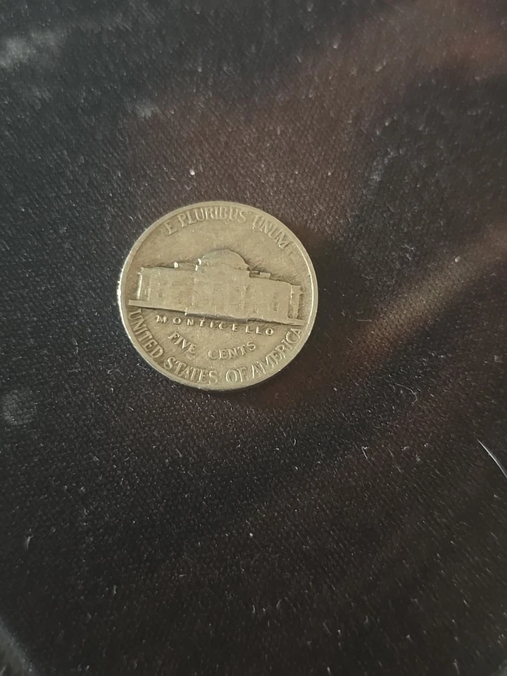 1941 Error RARE JEFFERSON NICKEL NO MINT MARK & ERROR after 1 (1941) - Image 2 of 2