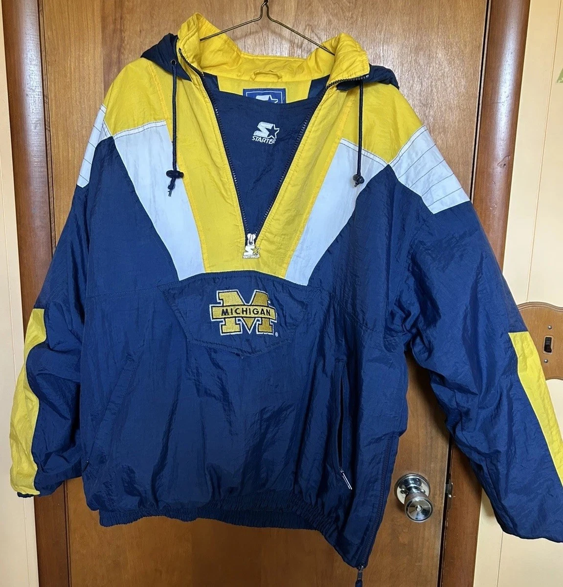 Las mejores ofertas en Chaquetas de la NCAA Starter Michigan