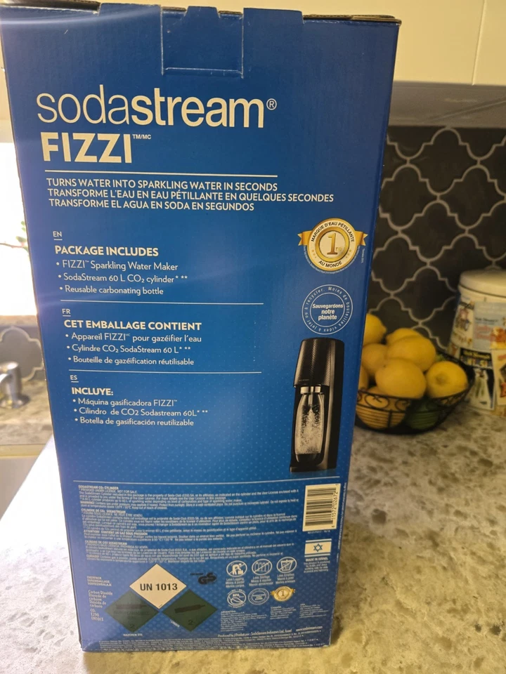 SodaStream Fizzi (Negro) con Botella de CO2 y BPA (2 incluidas) Foto 3 de 4
