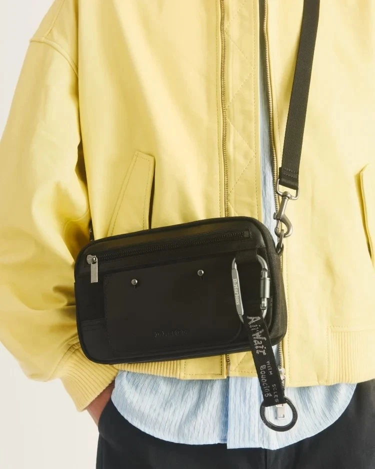 Sac bandoulière utilitaire Dr. Martens NOIR 43142001 UNISEXE Japon neuf - Photo 3/4