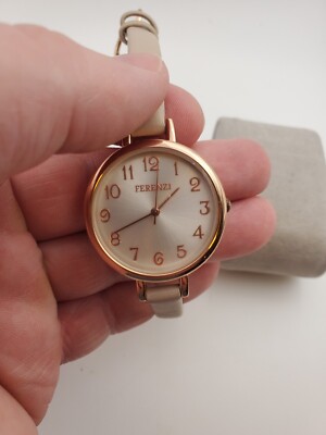 Women's Leather Strap Quartz Watch.  Super Clean.  New Battery.  K18
