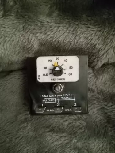 ENTRELEC TS2422 0.5-60SEC SOLID STATE TIMER 120V-AC 1AA D343808