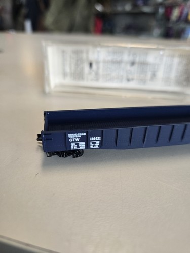Micro-Trains N scale Grand Trunk Western 50’ Gondola, #46120, Rd #146021 - Picture 8 of 15