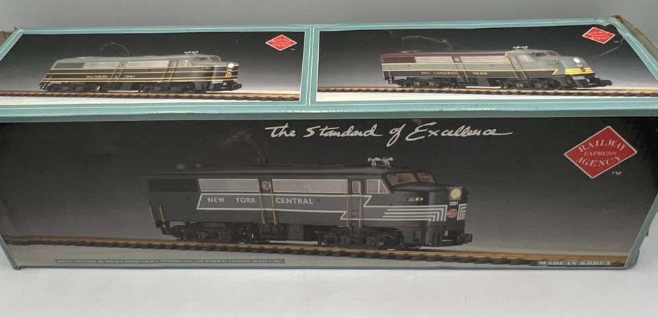 Railway Express G Scale DC Locomotive New York Central 2001 REA F1A Diesel Used - Image 2 of 4