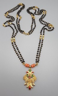 18K Gold Mangalsutra Pendant with Enamel Black And Gold Beads Wedding Necklace