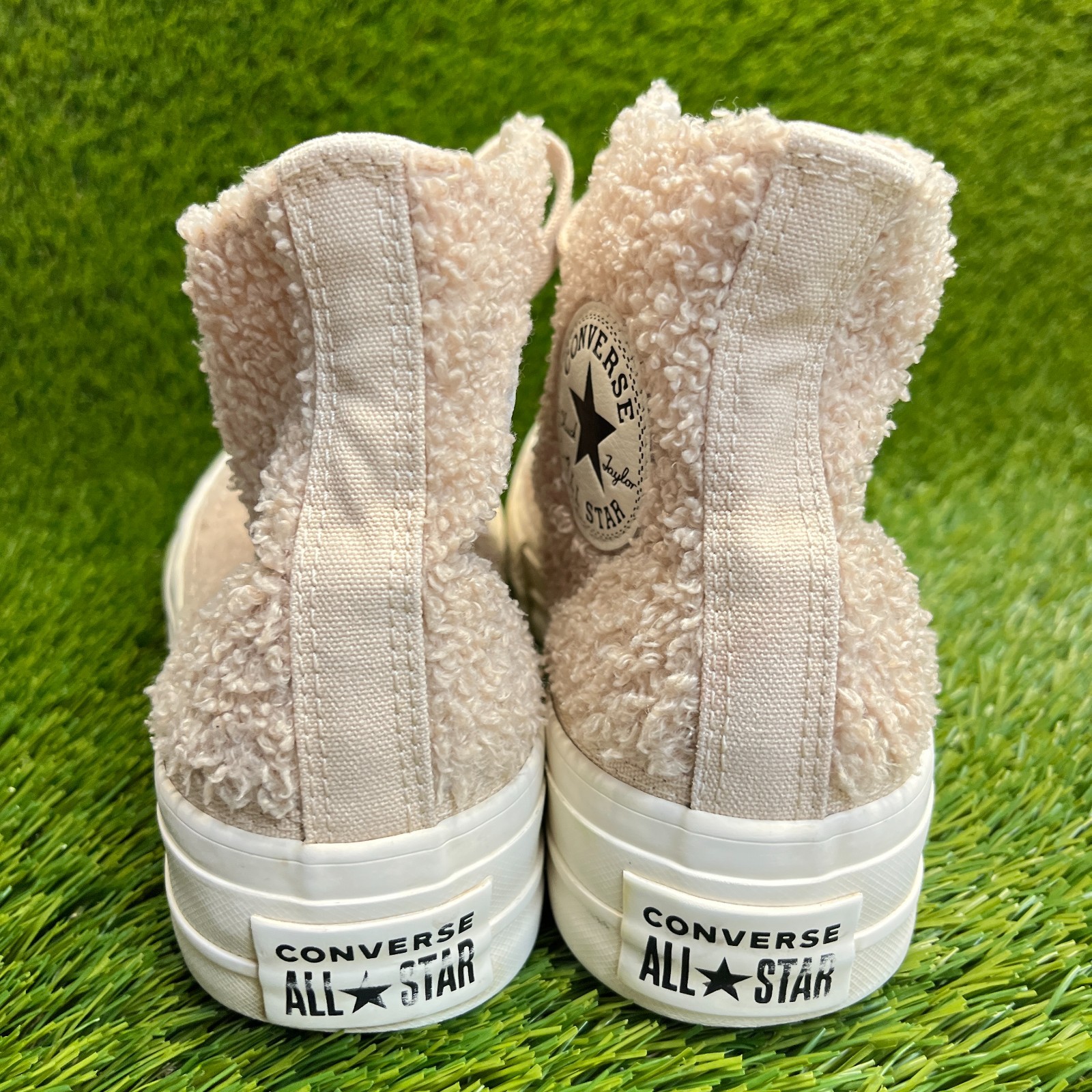 Converse Chuck Taylor All Star Womens Size 8 Beige White Athletic Shoes Sneakers thumbnail 7