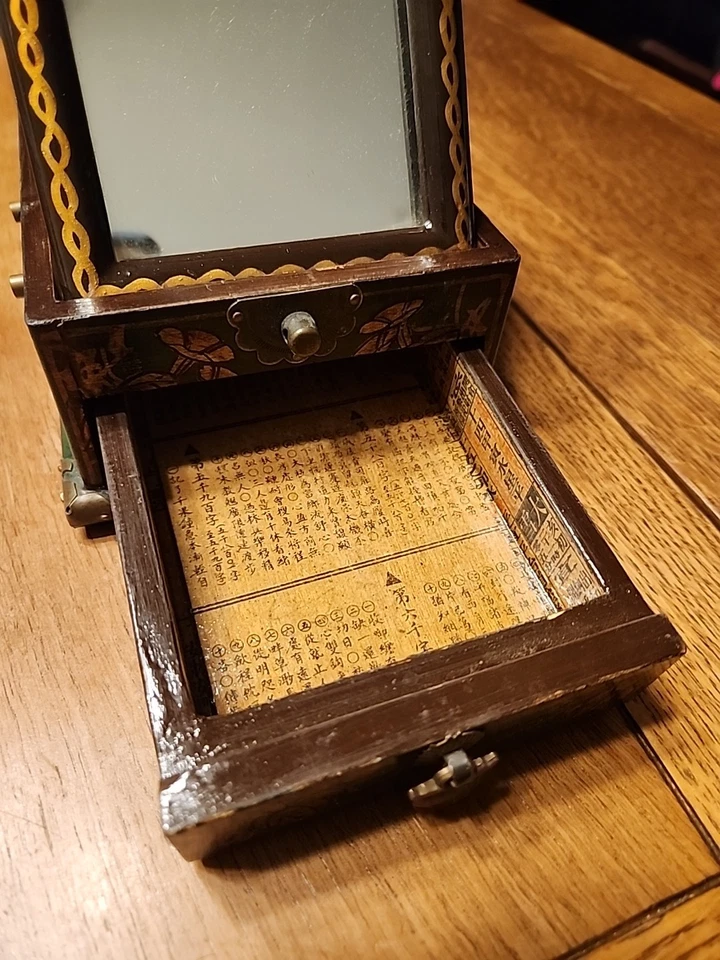 Antiguo joyero chino decoupage verde con espejo Foto 4 de 4