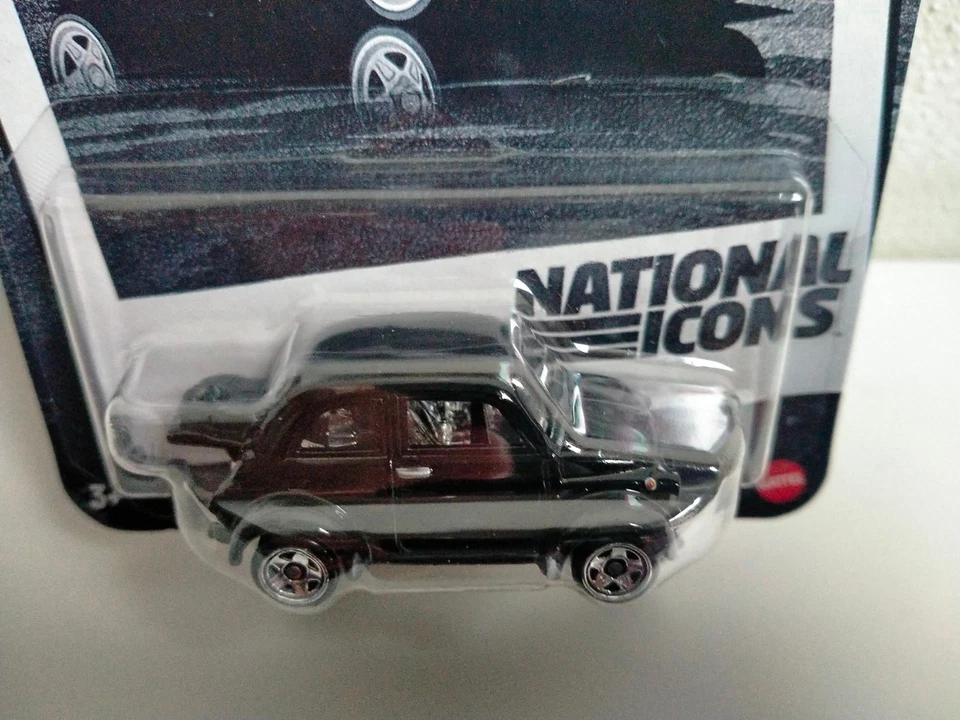 HOT WHEELS MATTEL 1/64 SILVER NATIONAL ICONS FIAT ABARTH 500 D MODIFICADO '60S - Immagine 2 di 4