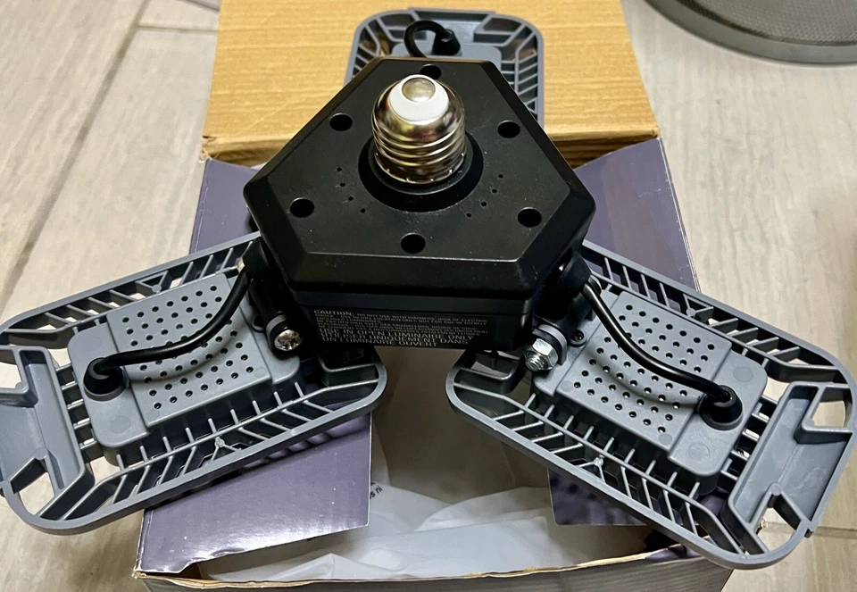 Bell Howell Multi-Directional LED TriBurst Garage Light Model 8176MOH 120v 20W - Image 3 of 4