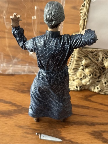 Movie Maniacs Psycho Norman Bates Action Figure 7" McFarlane 1999 Broke Knife - Picture 7 of 8