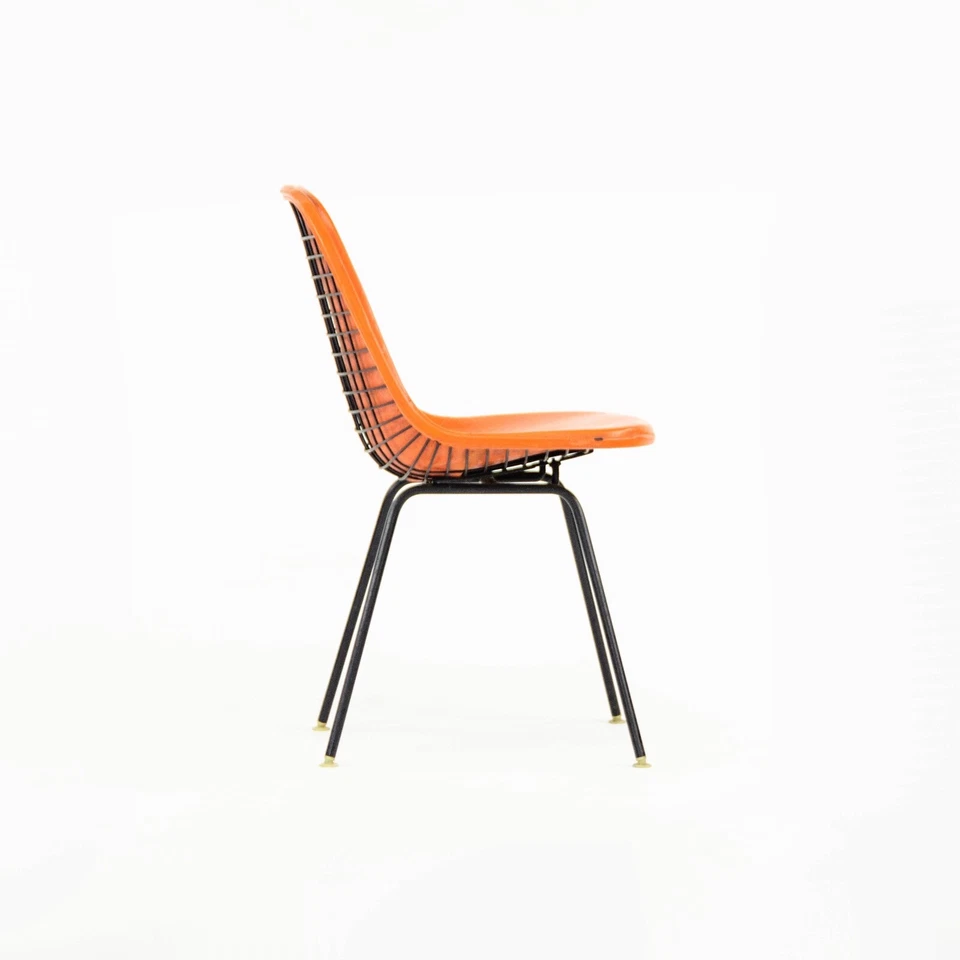 Silla de comedor Herman Miller Eames DKX 1957 de alambre con cubierta completa almohadilla naranja Naugahyde Foto 3 de 4