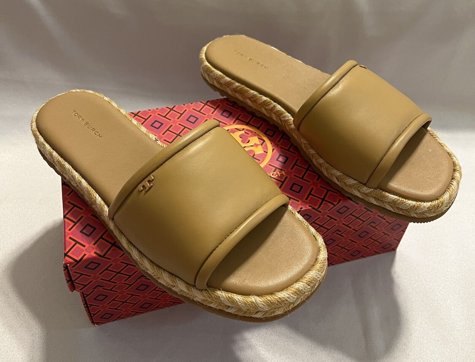 TORY BURCH  Womens Espadrille Slide North Nappa  Leather . Size - 8M