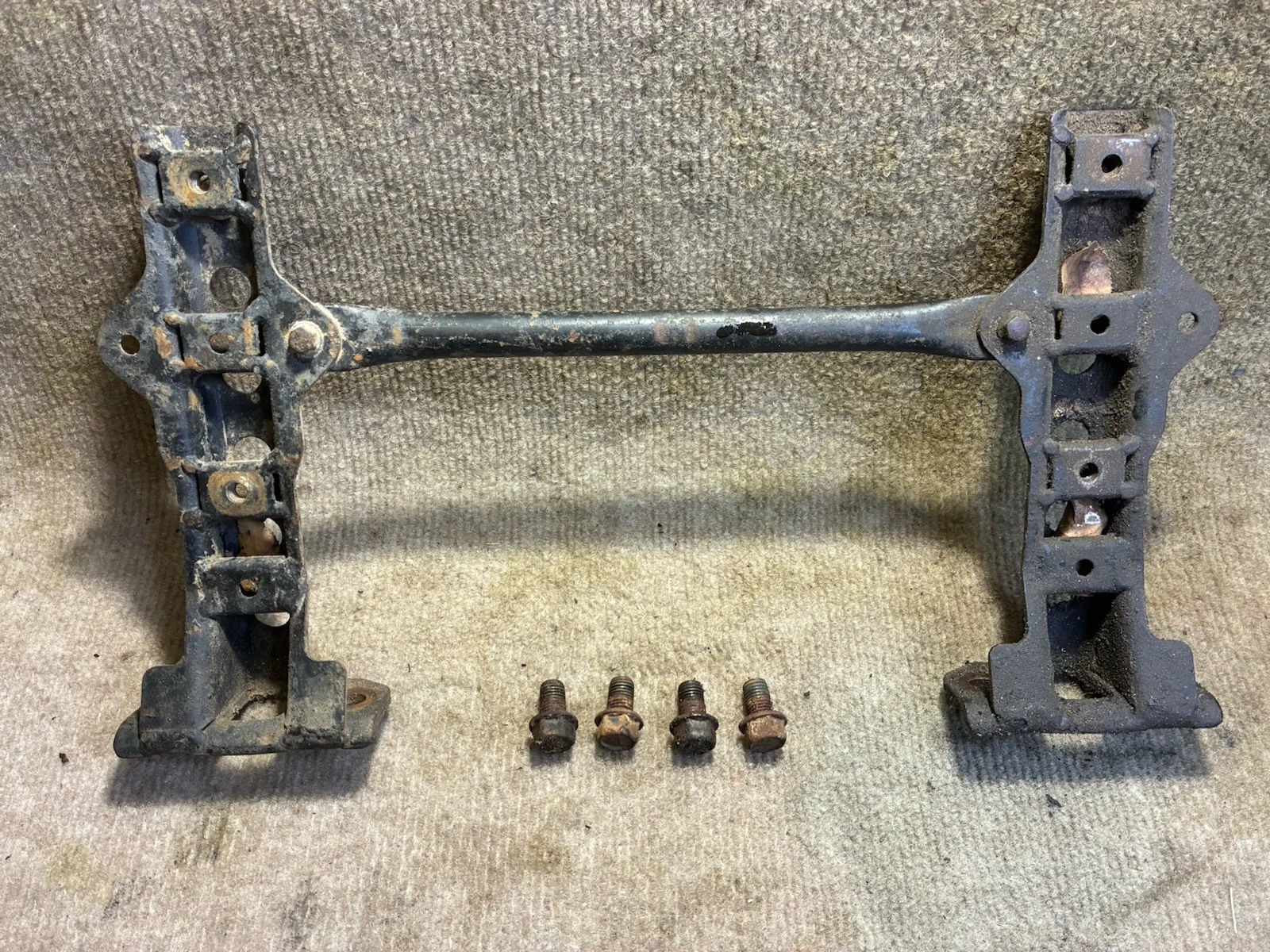 06 Kawasaki Brute Force 750 4x4i Left Floor Board Bracket Mount KVF750