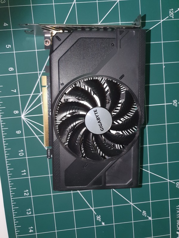 Gigabyte RTX 4060 D6 8GB Graphics Card, great condition, compact single fan