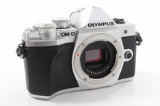 Olympus OM-D E-M10 Mark III Body silber, sehr guter Zustand