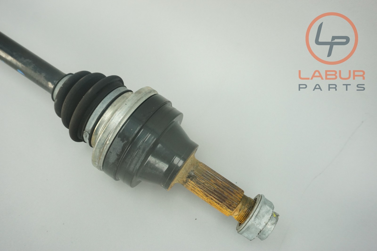 M139 05-07 Maserati Quattroporte Rear Right or Left Axle CV Half Shaft Z7053