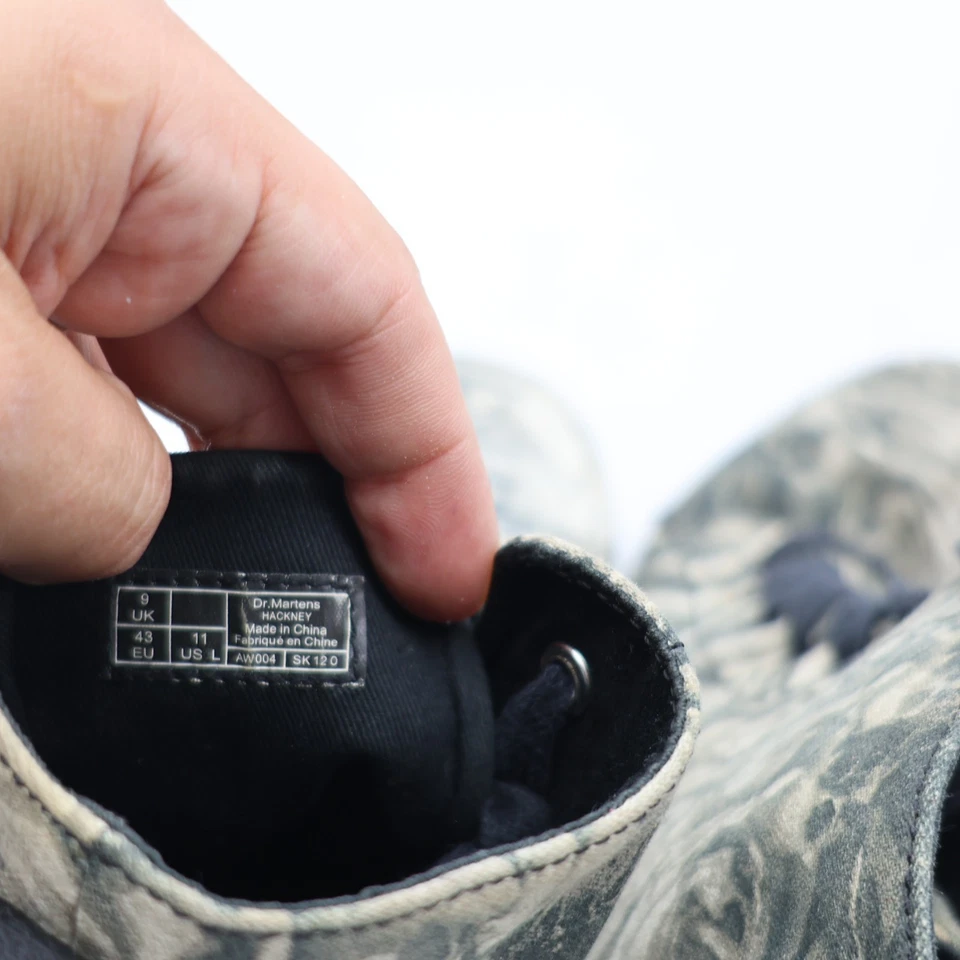 Botas Dr Martens Hackney Para Mujer 11 Gris Calavera y Rosas Lona Gótico Retro Punk Foto 3 de 4