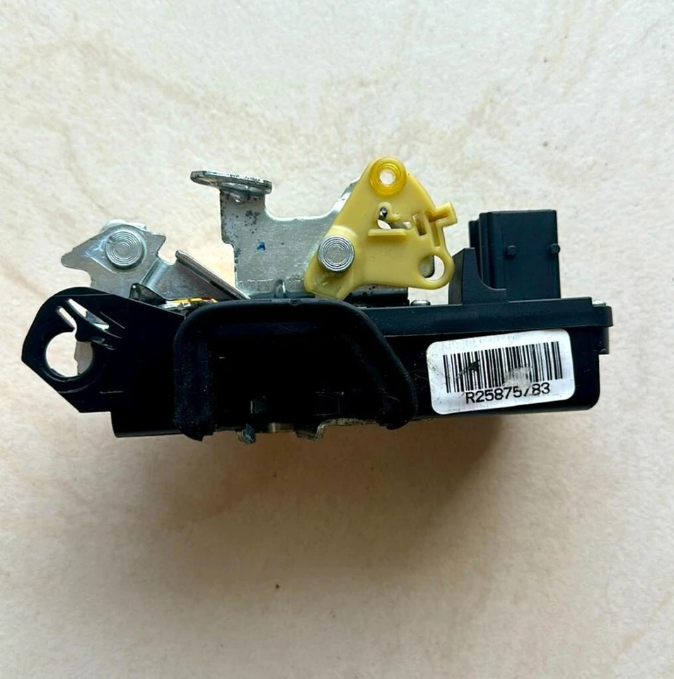 GARANTÍA DE POR VIDA 2007 a 2009 Genuino Saturn Aura Actuador de cerradura de puerta delantera derecha Foto 3 de 4