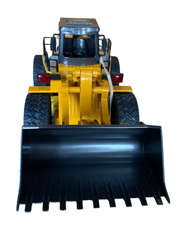 Top Race Wheel Loader remote controlled FLAW - Image 2 of 4