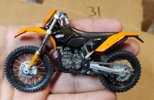 LOOSE 2020 MAISTO 2 WHEELERS 1:18 SCALE ORANGE BLACK 2009 KTM 450 C152