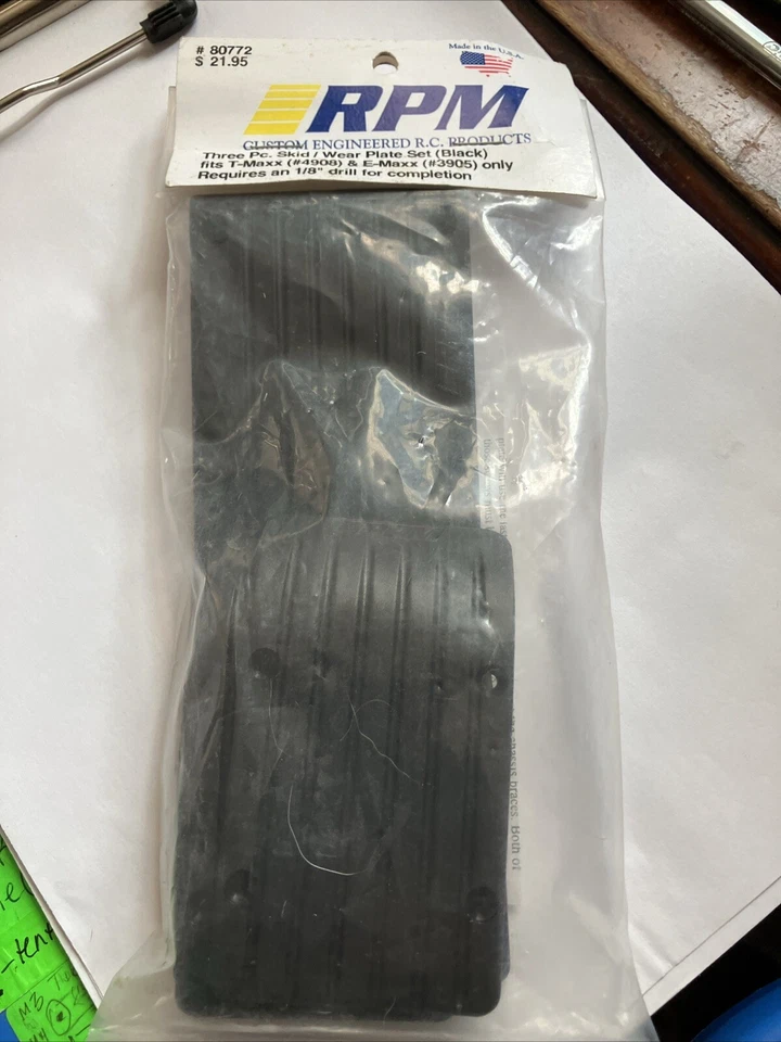 80772 RPM THREE PC SKID/WEAR PLATE SET FITS T-MAXX #4098 AND E-MAXX #3905 - Image 2 of 4
