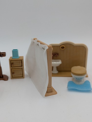 Calico Critters Época Familias Silvanas. Baño completo. Muy buen estado - Imagen 3 de 7