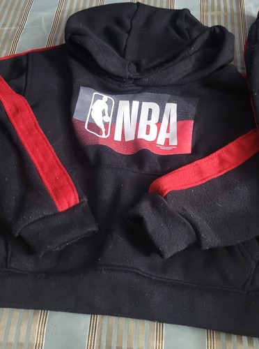 NBA 2 Piece Set Boys Size 4 Athletic Hoody And Sweaters.There Are Some Wears. - Picture 2 of 8