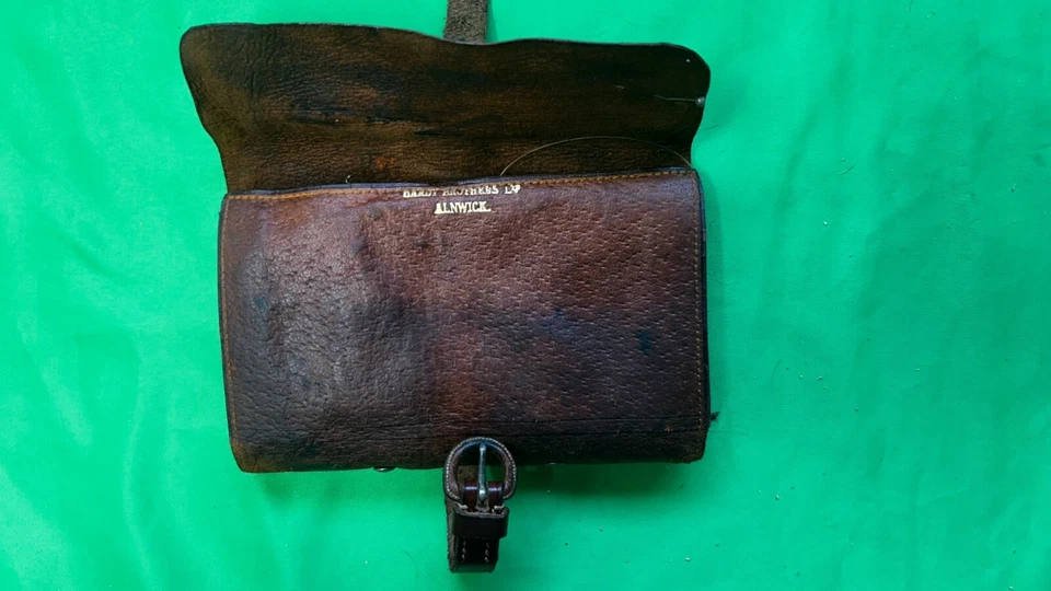 Vintage Hardy Bros Ltd Alnwick Leather Leader Fly Wallet. - Image 3 of 4