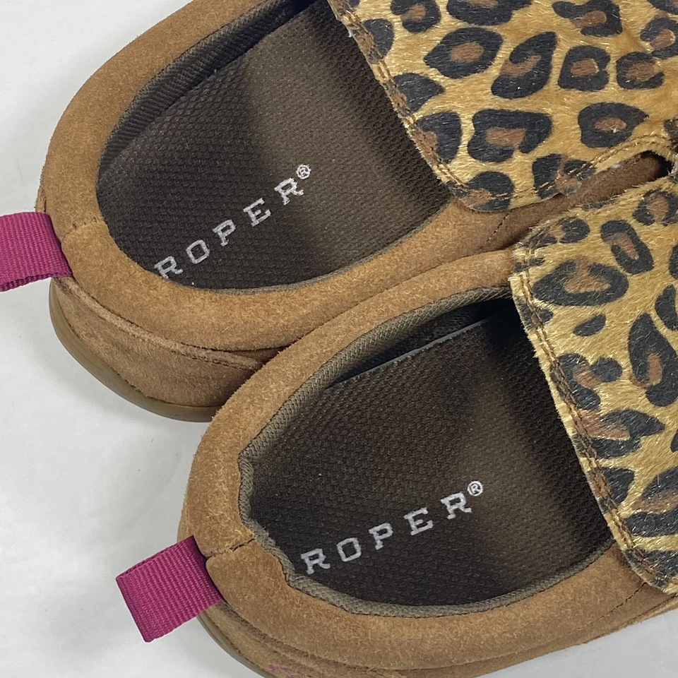 Mocassins sem salto Roper Bailey couro leopardo camurça 9 animais marrom rosa - Imagem 3 de 4