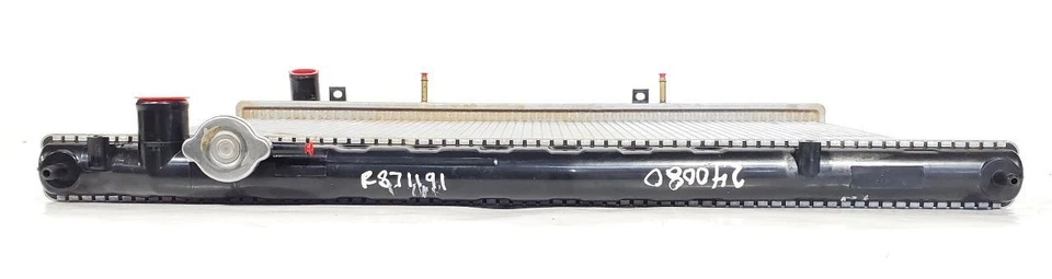 2001 2004 Nissan Frontier OEM radiador 4 cilindros 2.4L manual 2wd - Imagem 3 de 4