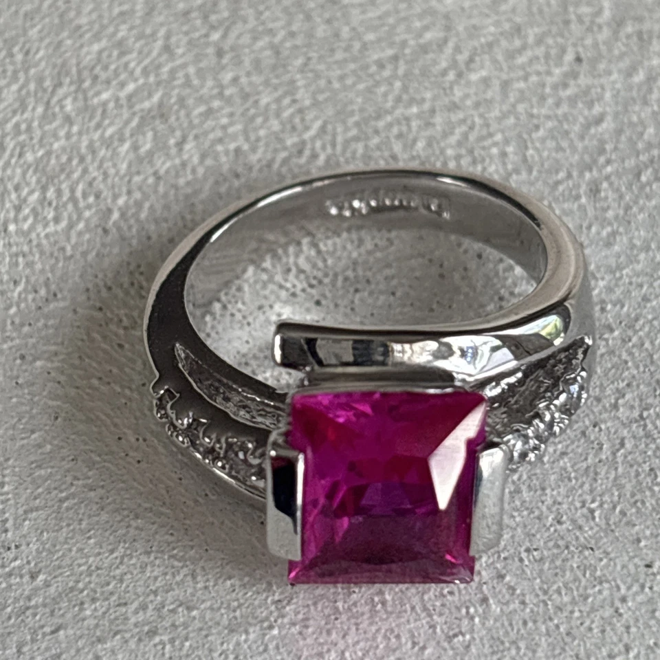 Lia Sophia Helen Ring Size 5/6 Pink Fuchsia Cz Silver Tone Very Rare HTF Euc - Image 3 of 4