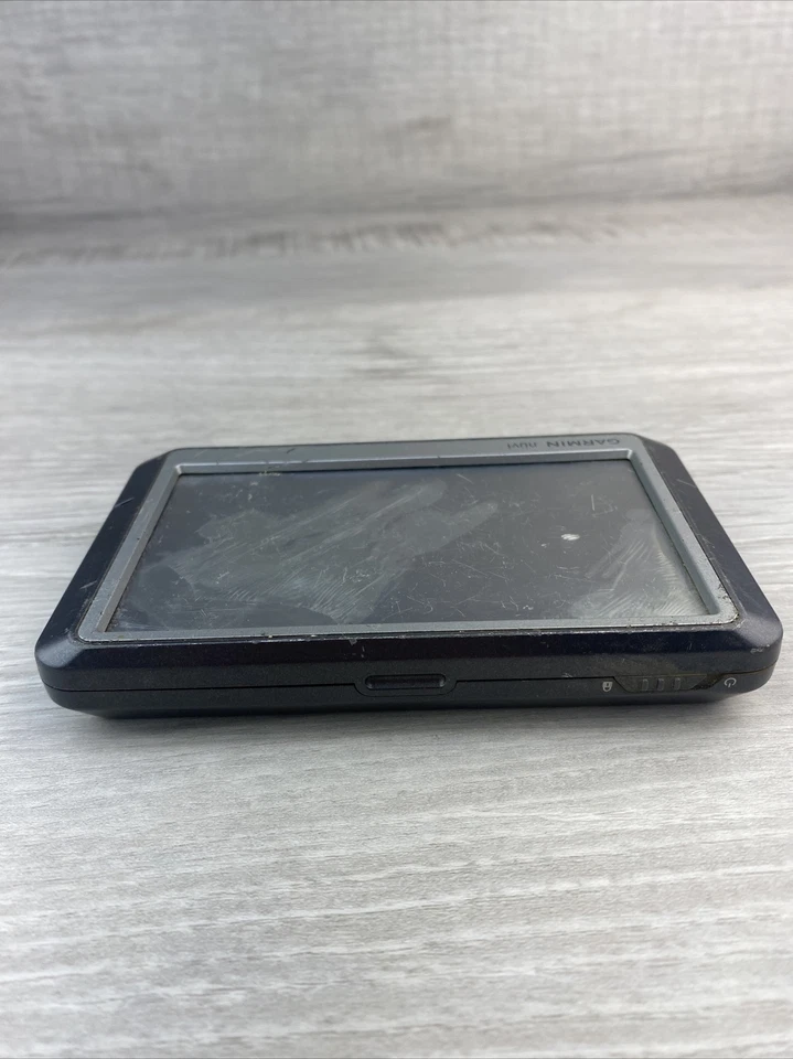 Garmin nüvi 260W Black 4.3 Inches Touchscreen Portable Navigator GPS System - Image 2 of 4