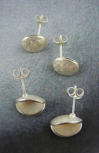 Ola Gorie Mixed Metal Silver & 9ct Yellow Gold Flow Stud Earrings Scottish Box - Picture 8 of 14