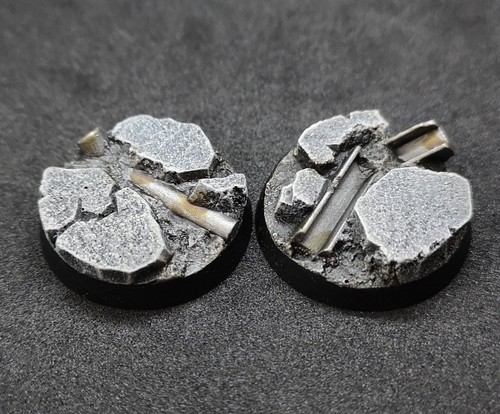 25mm urban ruins rubble bases x10 Concrete for Warhammer 40k (unpainted) - Picture 4 of 5