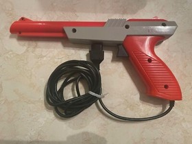 Original 1985 Nintendo NES Zapper Duck Hunt Gun NES Orange