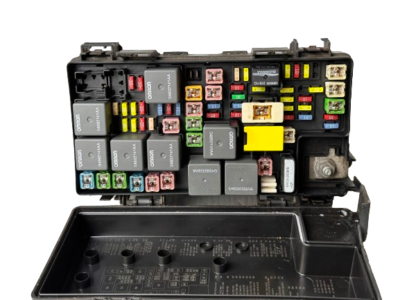 2010 Jeep Liberty Nitro Fuse Box Relay Control Module Unit P: 04692304AG  OEM !