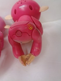 WowWee Fingerlings lot 2 Monkeys Pink Sparkle Interactive Pets Motion & Sound