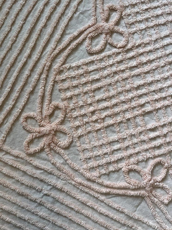 Vintage Chenille Bedspread Peach Swirl Bow Pattern To Use or Repurpose 77x96" - Image 2 of 4