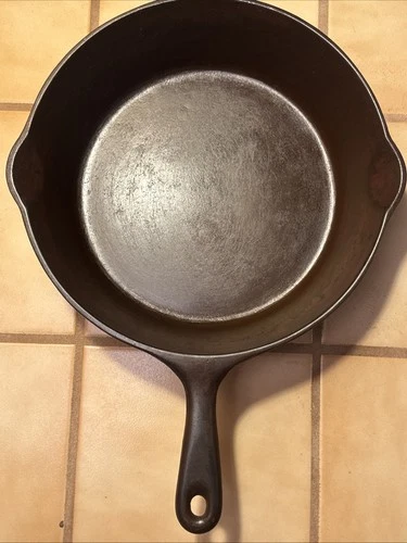 Antique Unmarked WAGNER- #9 Deep Chicken Fryer-w/Heat Ring-c.1936