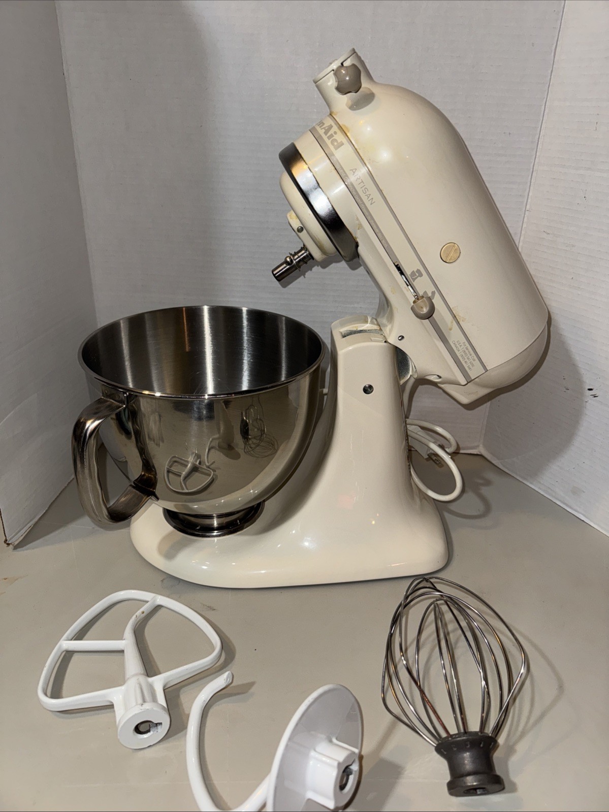 KitchenAid Artisan 5qt Tilt-Head Stand Mixer in Porcelain-image