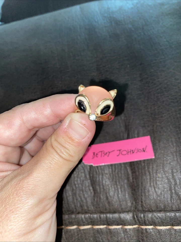 Anillo nariz cristal ojos negros zorro piedra rosa Betsey Johnson talla 7 Foto 2 de 4