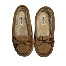 Minnetonka Cally Mocassin Slippers Suede Pile Tan Women  s 5.5 Girls Size 4