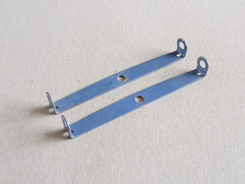 2 x Meccano Flugzeug Konstruktor Interplane Strebe gerade durchbohrt P187 blau