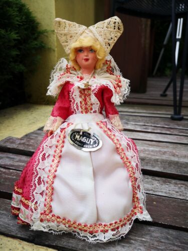 VTG MAGUY FOLKLORE COSTUME FRANCE PLASTIC DOLL 8" WITH TAG PONT- AVEN - Afbeelding 1 van 12