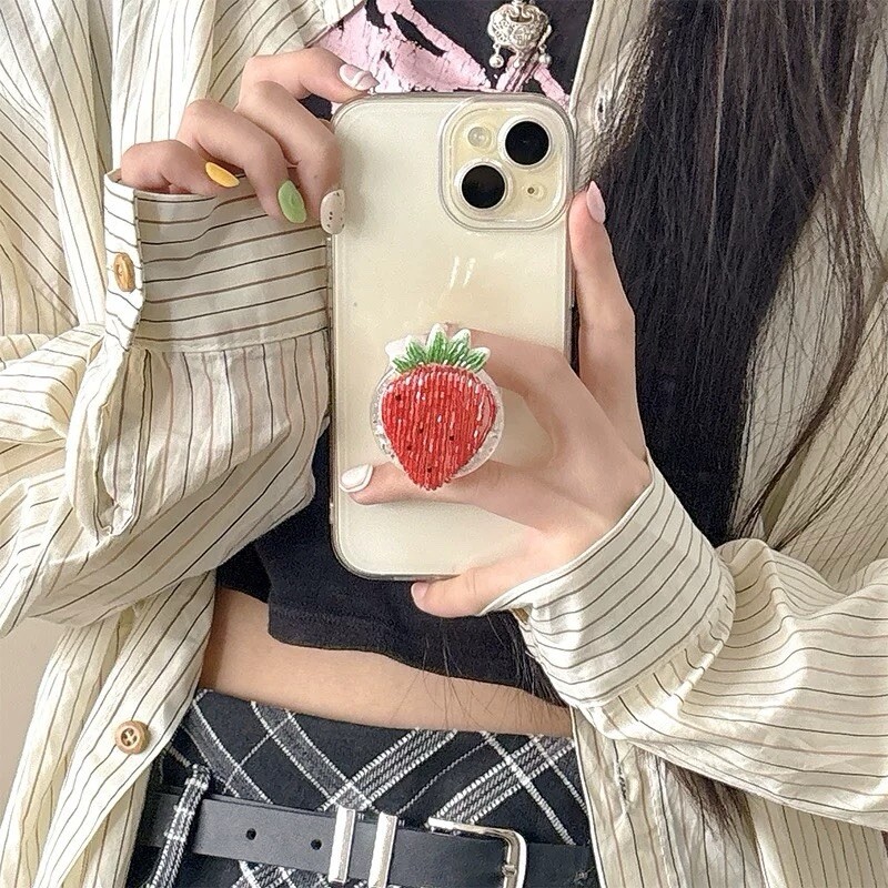 Pop MagSafe Phone Grip with magsafe, magnetic Strewberry