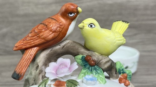 Joyero de porcelana Lefton pájaros en rama pintado a mano Taiwán - Imagen 12 de 17