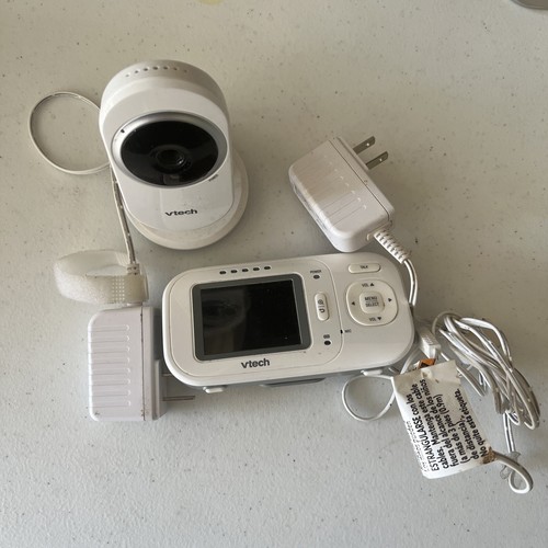 VTech VM320 2.4" Digital Video Baby Monitor Full Color Automatic Night